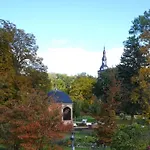 Hasi 2 Am Kurpark